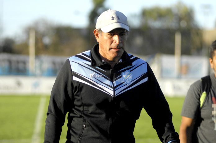 Marcelo Gomez, el técnico de Argentino de Quilmes