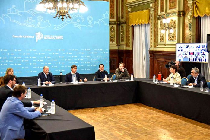 Kicillof presentó el FIM 2022 con intendentes bonaerenses