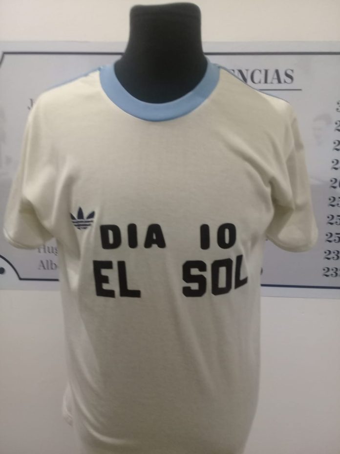 La camiseta con el sponsor del Diario EL SOL