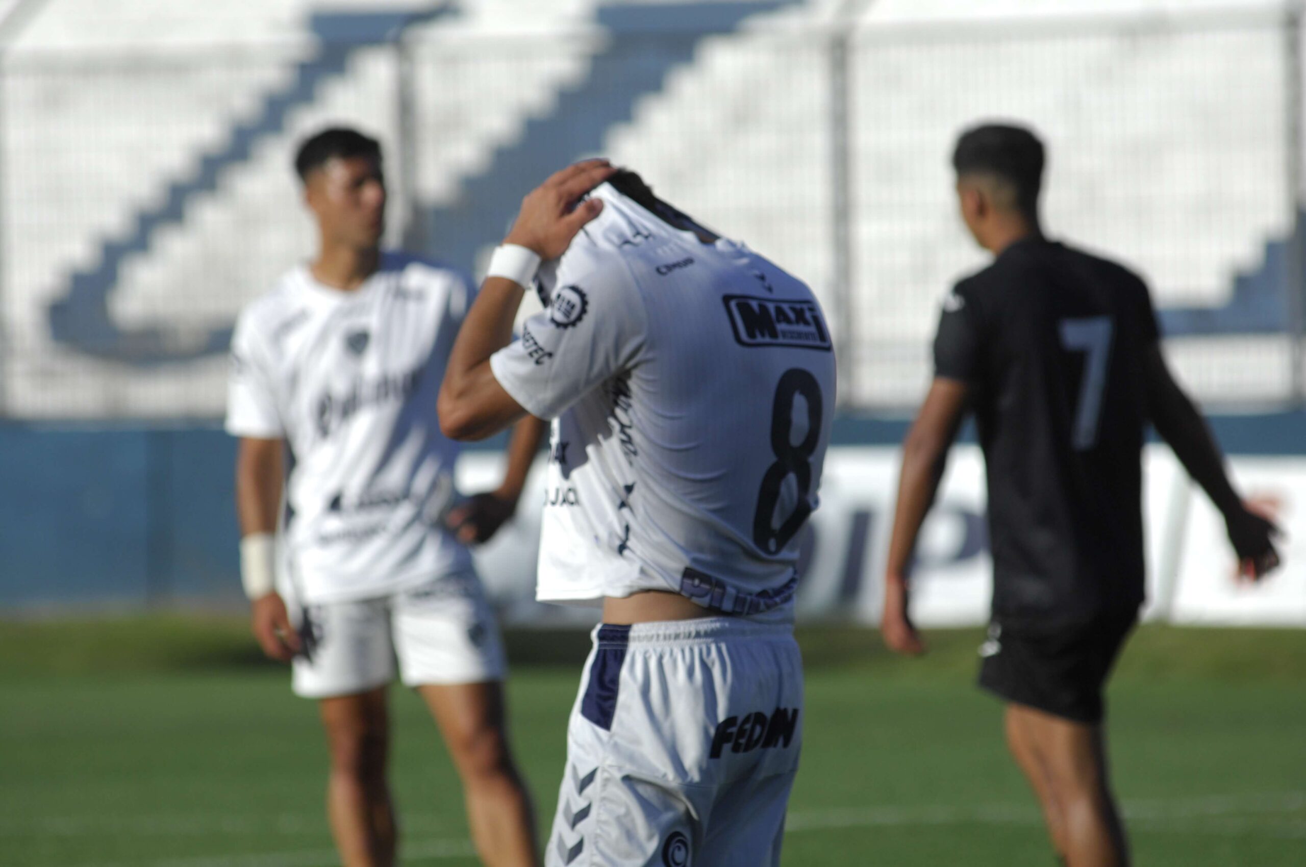 Quilmes perdió canioneros