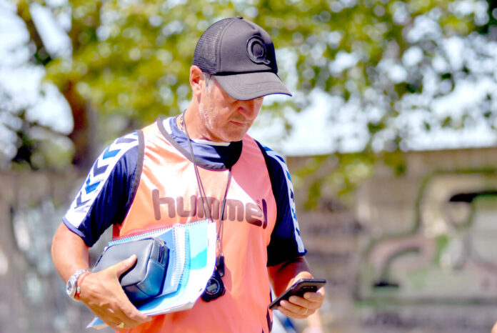 El técnico de Quilmes, Mario Sciacqua tiene todo definido para el debut ante Deportivo Riestra.