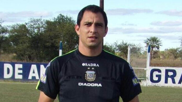 Carlos Córdoba, el árbitro