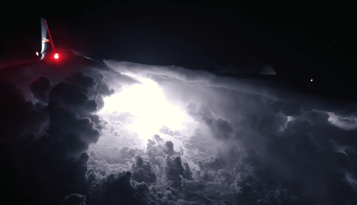 imágenes tormenta avión