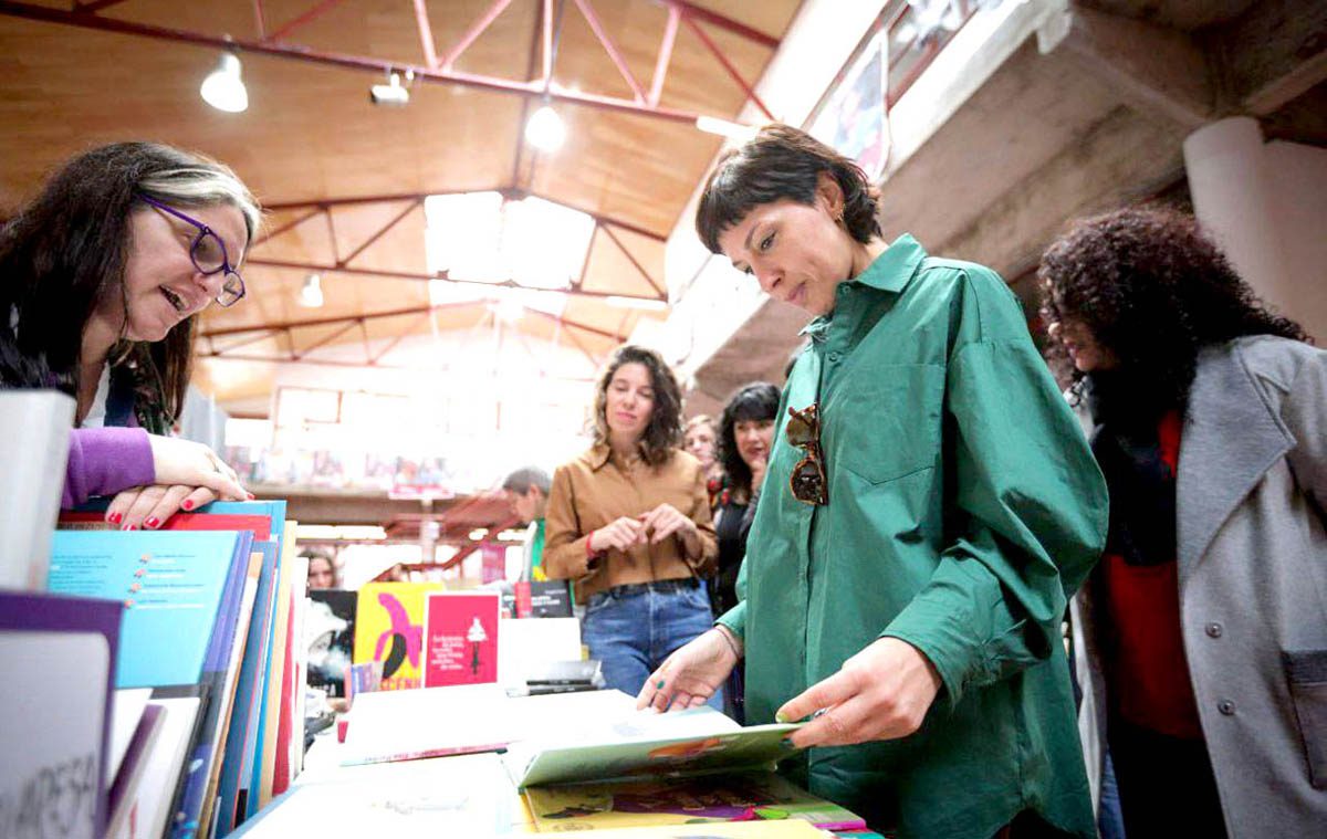 Mayra Mendoza en la UNQ durante la Feria de Mujeres y Diversidades