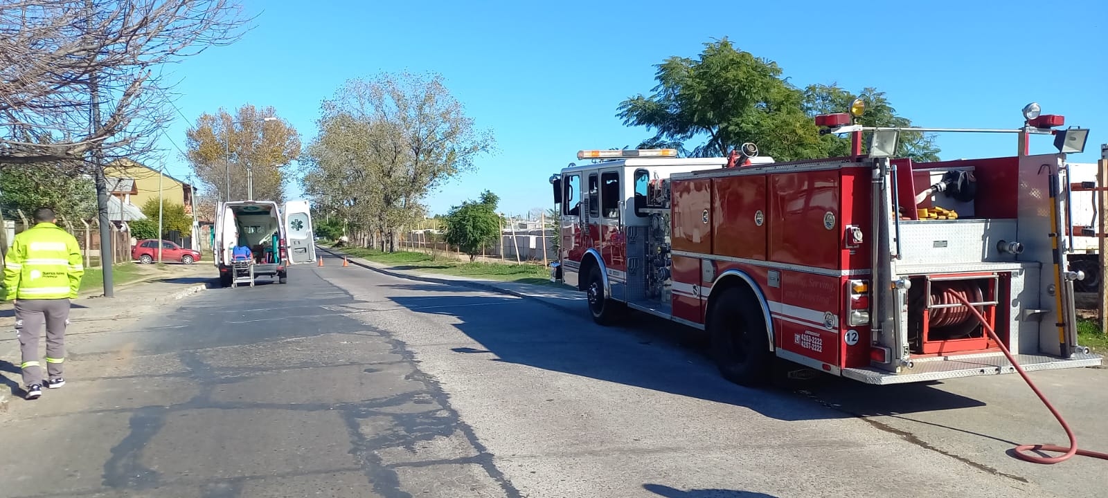 bomberos-escape-de-gas-ezpeleta