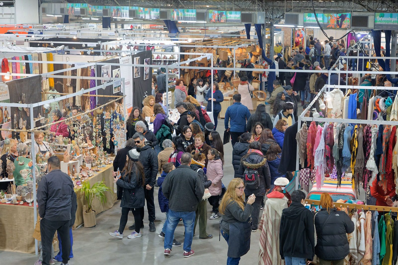 40 mil vecinos feria de artesanías de berazategui