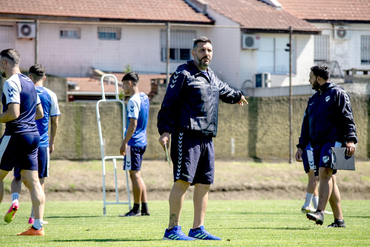 Quilmes inició la preparación para jugar la revancha ante Deportivo Riestra