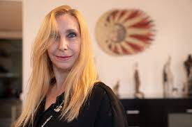 Manuel Adorni y Karina Mileien el recital VIP de Luis Miguel