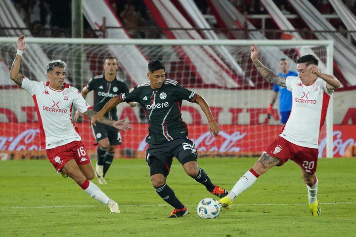 River Plate pierde ante Huracán y su clasificación en la Copa de la Liga queda en peligro