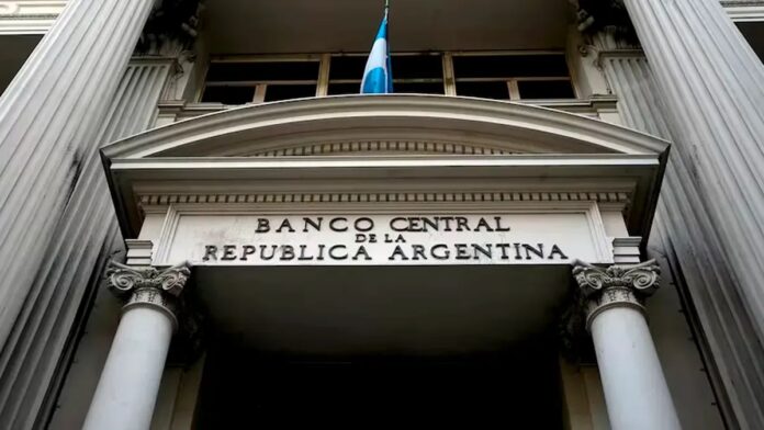 El Banco Central reduce la tasa de interés de referencia al 60%