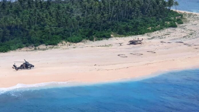 Milagro en el Pacífico Marineros rescatados gracias a un pedido de ayuda escrito en hojas de palmera