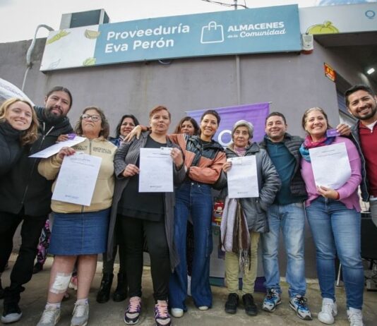 Mayra presentó la tarjeta somos Quilmes solidaria destinada a puntos solidarios de la comuna