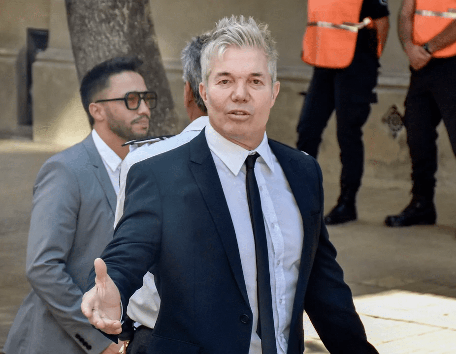 Burlando recompensa loan