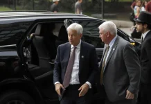 El CEO del JP Morgan encabezó encuentro en el Teatro Colón; Macri y Galperin entre los presentes El CEO del JP Morgan encabezó encuentro en el Teatro Colón; Macri y Galperin entre los presentes