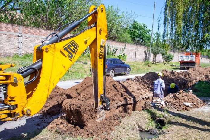 Obras que mejoran el servicio de agua potable en Berazategui