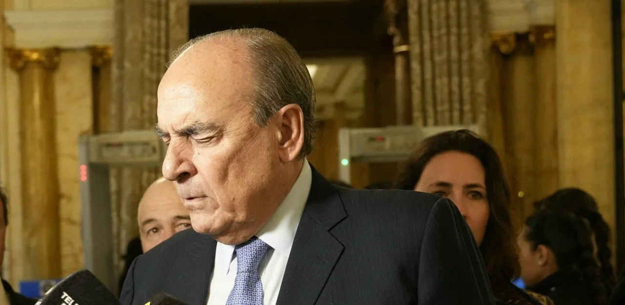 Renunció Guillermo Francos