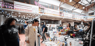 Mayra recorrió la Feria de Economía Popular de la UNQ mayra feria economía popular