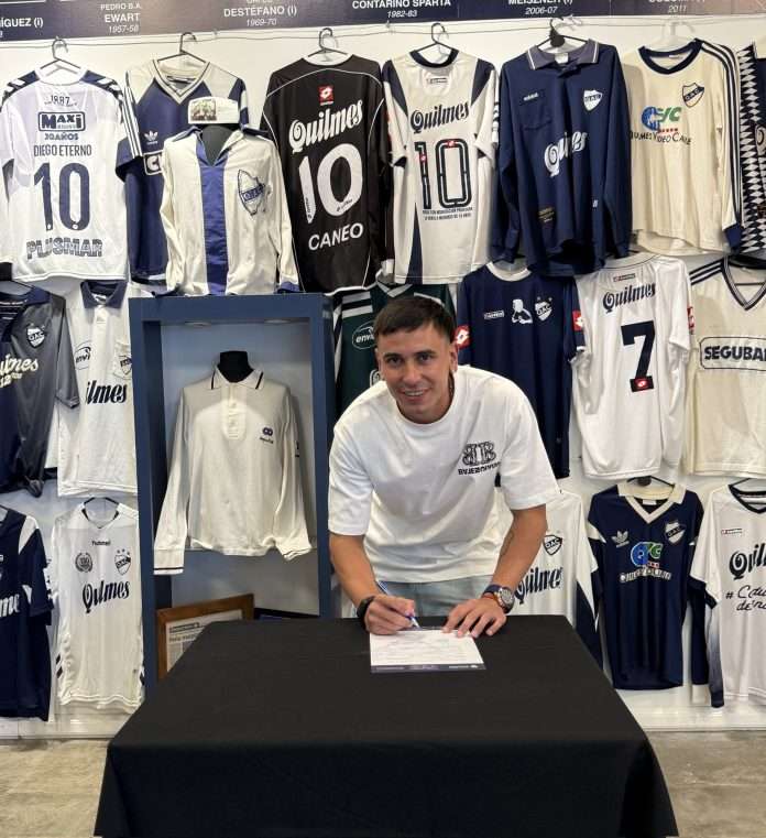 Tres caras nuevas en el Cervecero: firmaron Recalde, Lavezzi y Kippes