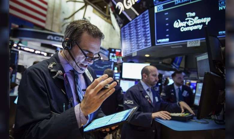 Jornada mixta en la Bolsa: riesgo país sube pero sigue bajo los 500 puntos