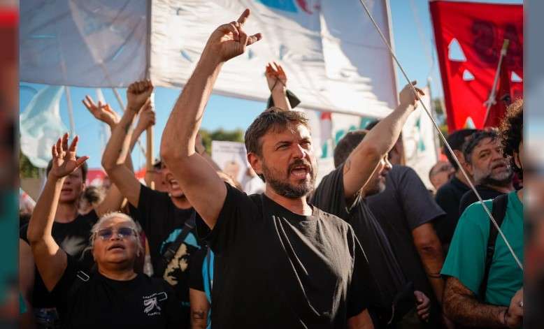Juan Grabois apuntó a Monteoliva por los incendios: “Antes teníamos a Pepita la Pistolera y ahora a una más idiota”