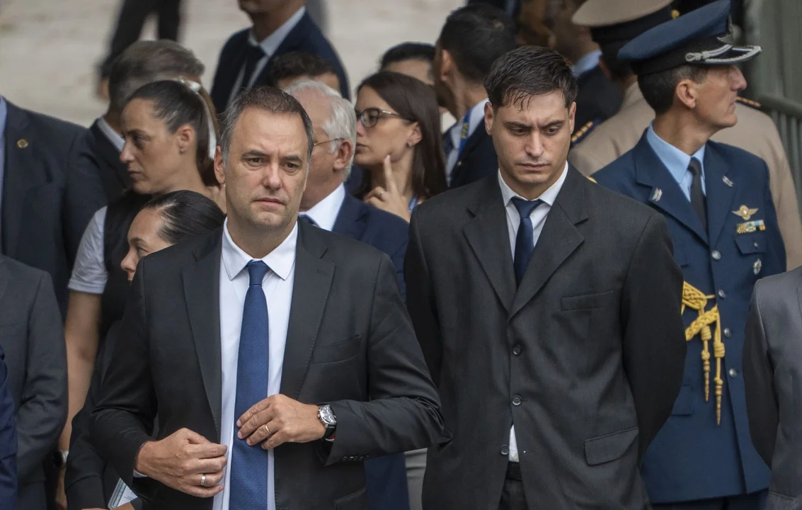 Patrimonio bajo la lupa: investigan a Manuel Adorni por presunto enriquecimiento ilícito