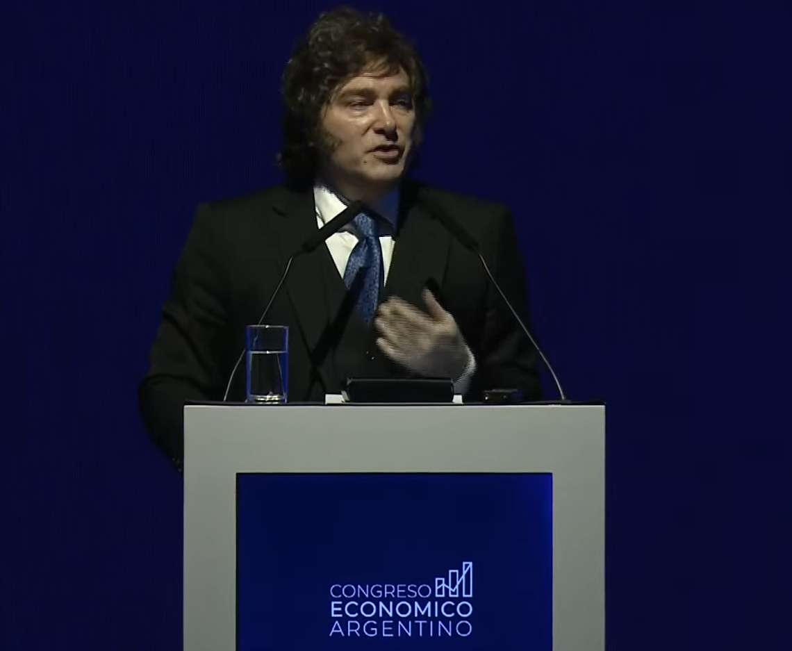 Milei medios de comunicación