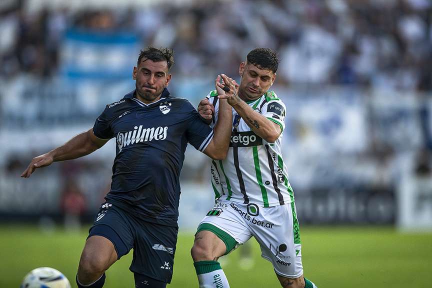 Regreso en prueba: el Ascenso recuperó el color de las dos hinchadas en Quilmes–Chicago