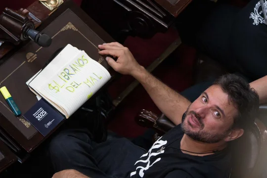Grabois aseguró que Milei “pierde hasta con una taza” en 2027