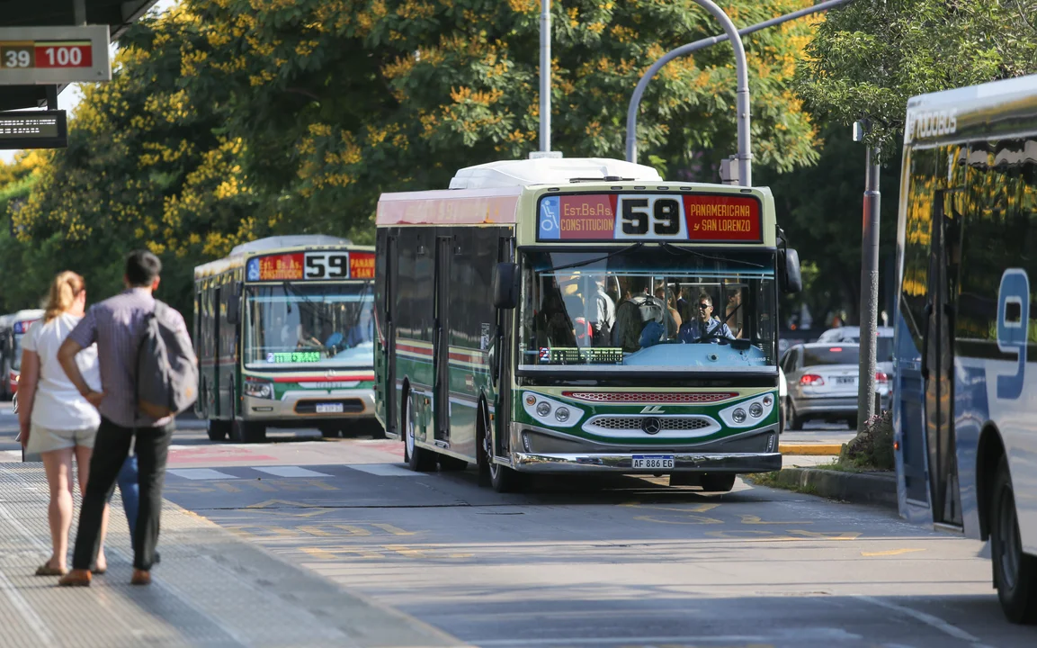 Nuevo aumento en el transporte: suben colectivos y subte en el AMBA