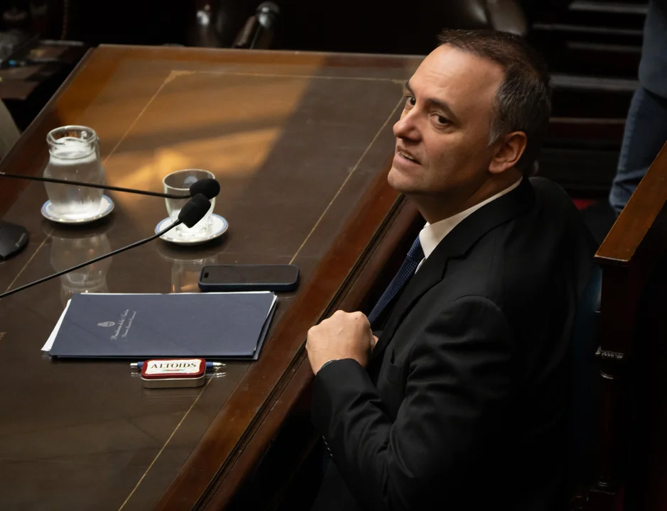 Avanza la investigación a Adorni: nuevos testigos y foco en su patrimonio