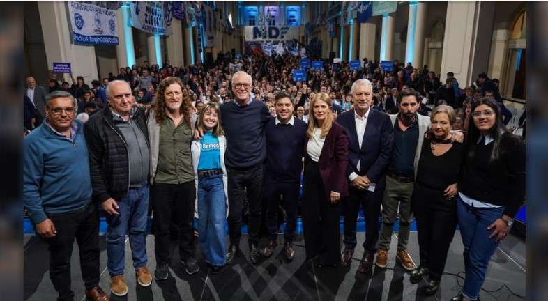 Kicillof apuntó contra Milei y pidió “defender cada hospital” frente al ajuste en salud
