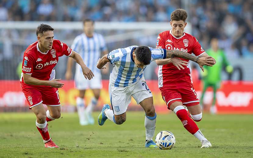 Racing y Huracán no se sacaron ventajas, pero festejaron la clasificación