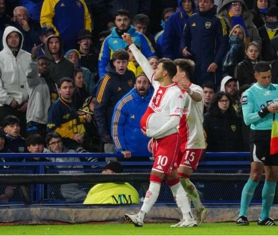 Boca volvió a decepcionar y Huracán lo golpeó en La Bombonera