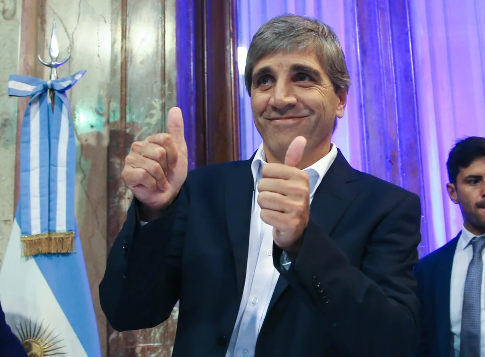 Caputo celebró un nuevo fallo favorable para Argentina en el juicio por YPF