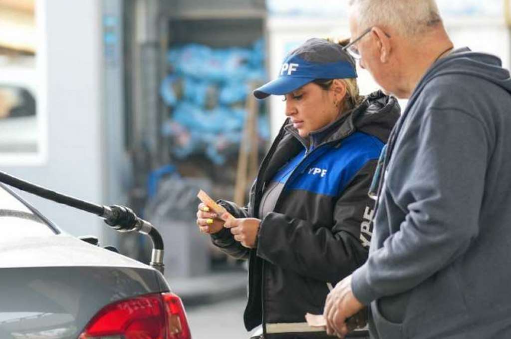 La nafta aumentó un 24,3% desde el inicio de la guerra y Argentina registra la mayor suba de la región