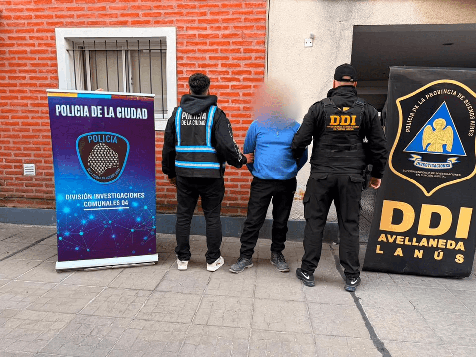 detenido puente pueyrredón