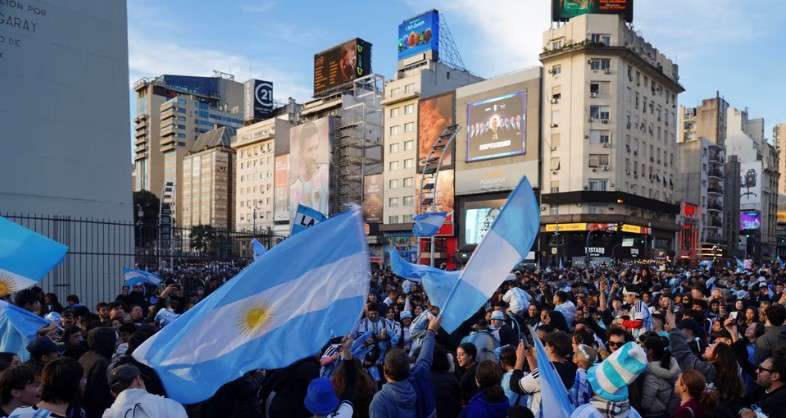 Incidentes en el Obelisco tras el triunfo de la Selección: hubo detenidos durante los festejos