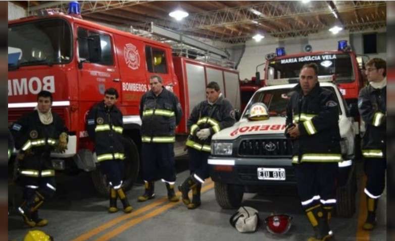 Jaldo reasignó $700 millones para los Bomberos Voluntarios de Tucumán tras los reclamos por fondos