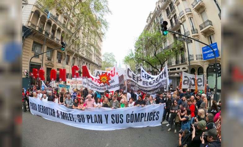 Marcha de la Bronca: la izquierda se movilizó desde Congreso hacia Plaza de Mayo contra el Gobierno